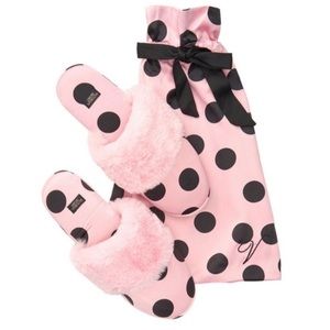 VS Slippers | NWT